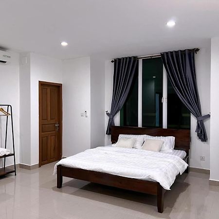 D32 Homestay Near Airport Behind Brown Coffee Airport Phnom-Penh Buitenkant foto