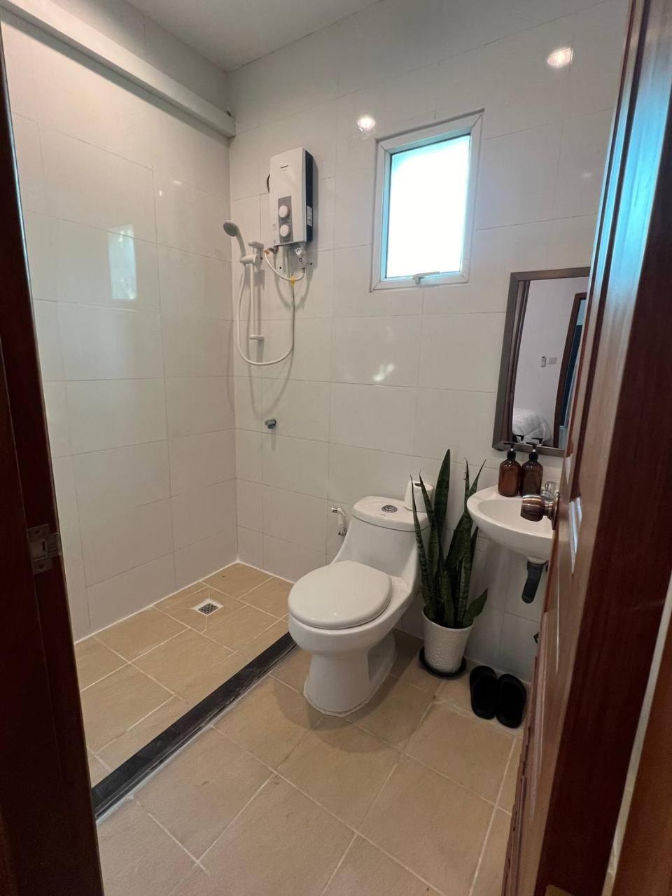 D32 Homestay Near Airport Behind Brown Coffee Airport Phnom-Penh Buitenkant foto